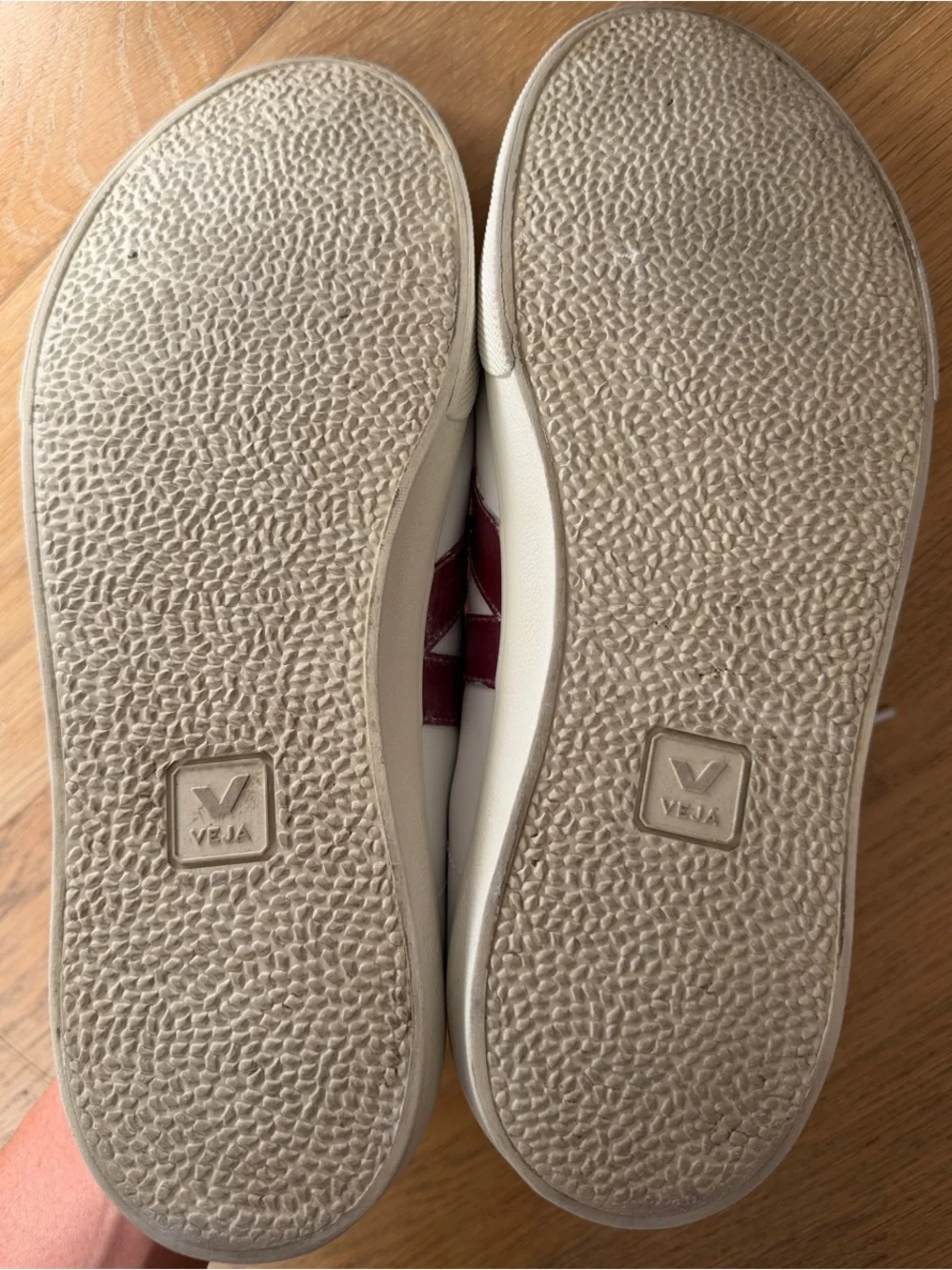 VEJA Esplar Leather White Red - Size 11 Men’s